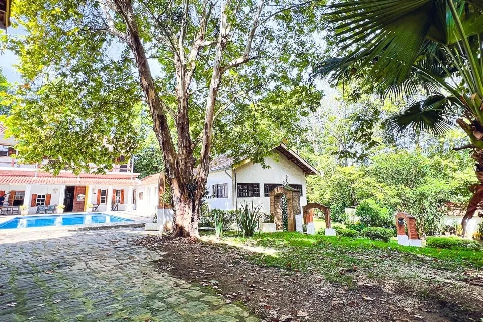 VELINN Pousada Cesar: área externa, em Santo Antônio do Pinhal