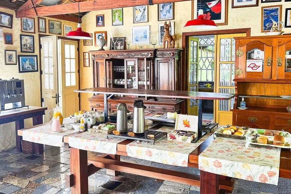 Café da manhã e refeições em VELINN Pousada Cesar (Santo Antônio do Pinhal)