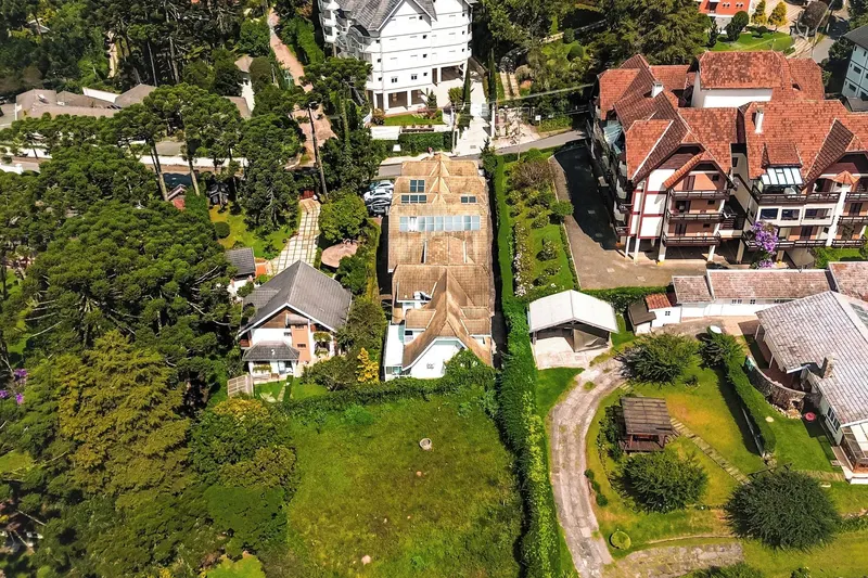 VELINN Pousada Chateau do Luar Prime: vista a partir, em Campos do Jordão