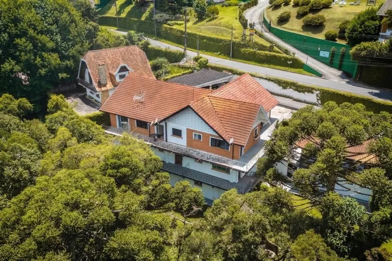 Velinn Pousada Flores do Capivari: fachada, em Campos do Jordão