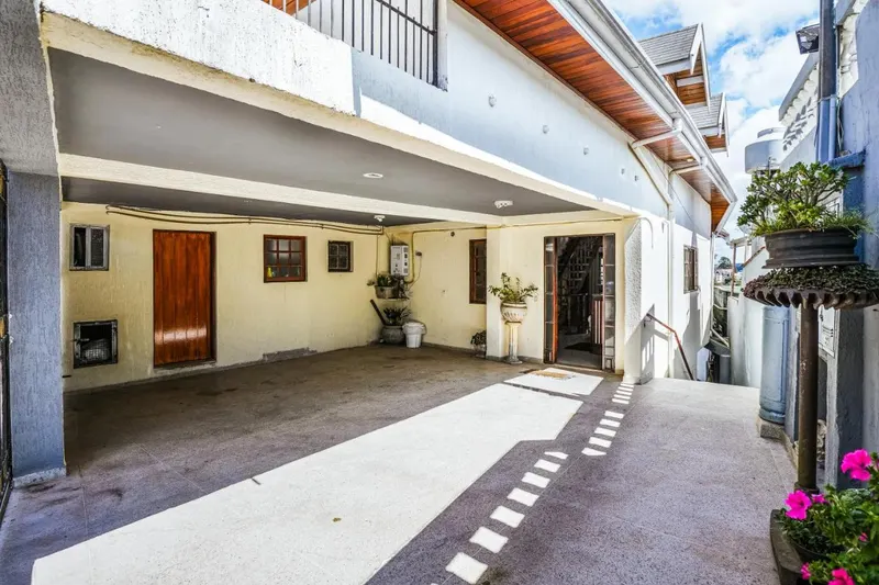 VELINN Pousada Villa Paty I: área externa, em Campos do Jordão
