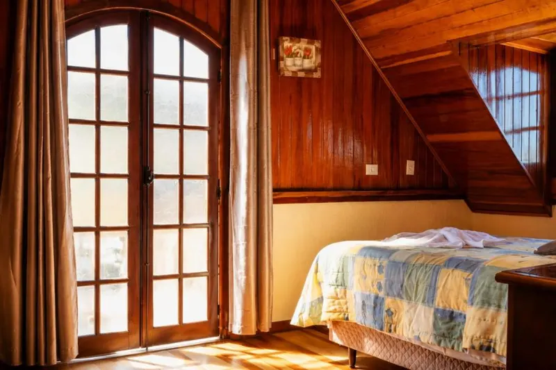 Quarto em VELINN Pousada Villa Paty I (Campos do Jordão)