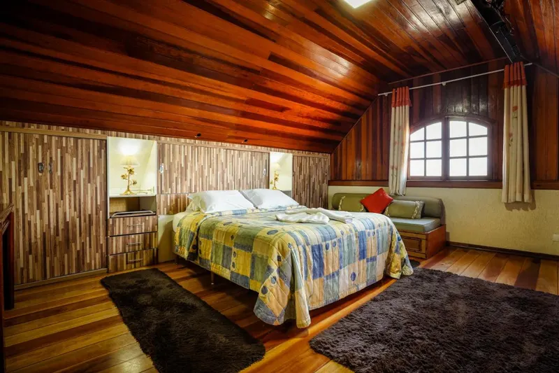 Quarto em VELINN Pousada Villa Paty I (Campos do Jordão)