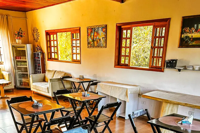 Café da manhã e refeições em VELINN Pousada Villa Paty II (Campos do Jordão)