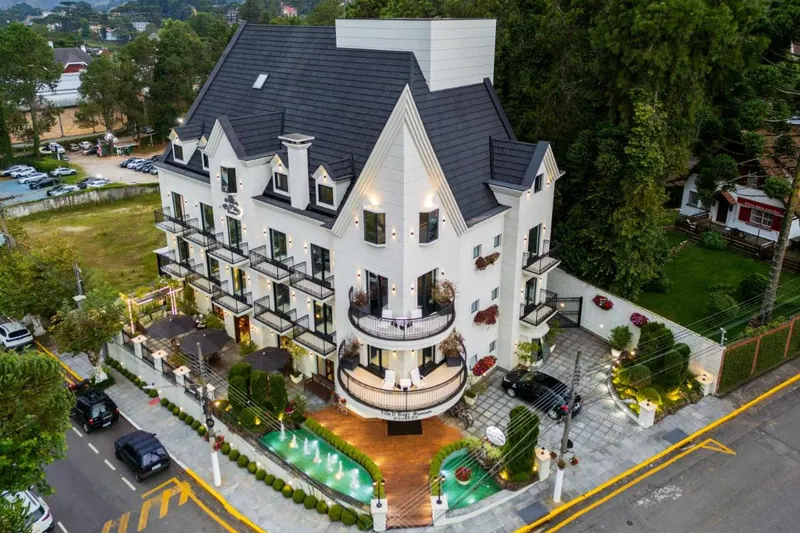 Villa D´Biagy Premium: fachada, em Campos do Jordão