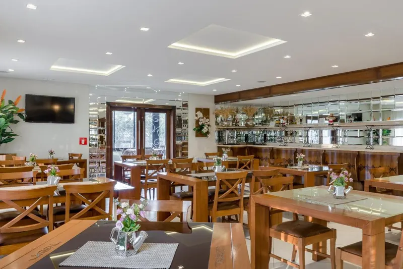 Café da manhã e refeições em Villa D´Biagy Premium (Campos do Jordão)