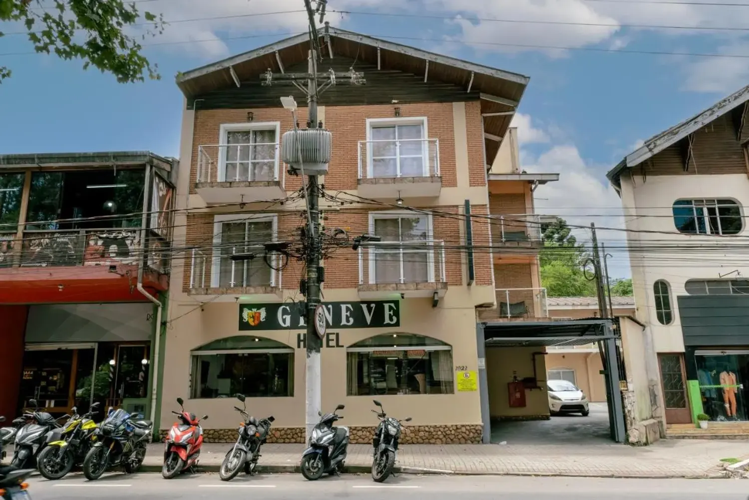 Hotel Geneve, hotel na Abernéssia